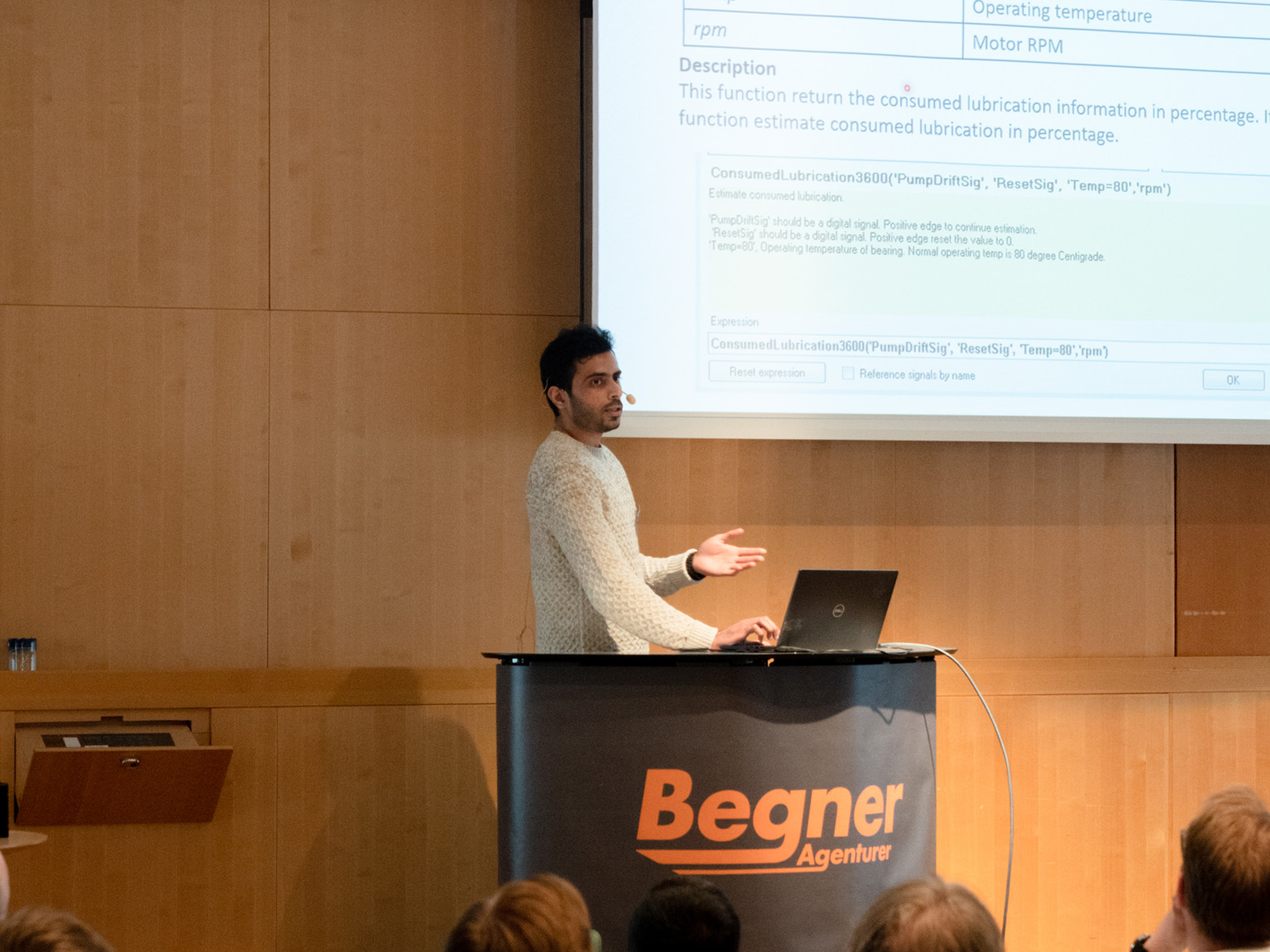 Muhammad Hassan presenterar Industrial Predicitive maintenance using iba system på iba-dagen i Falun 2023